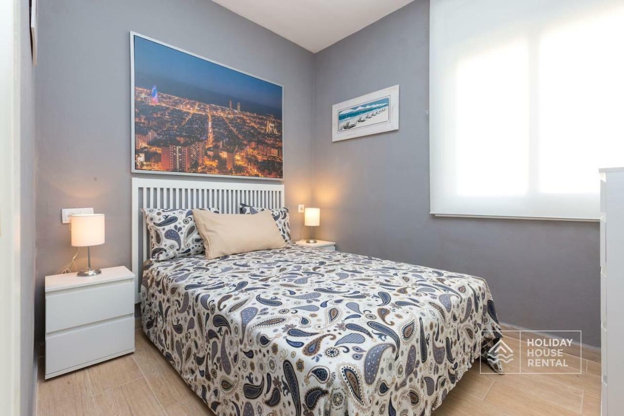 S12 - Beach Front Apartment --Free Wifi- Salou Esterno foto