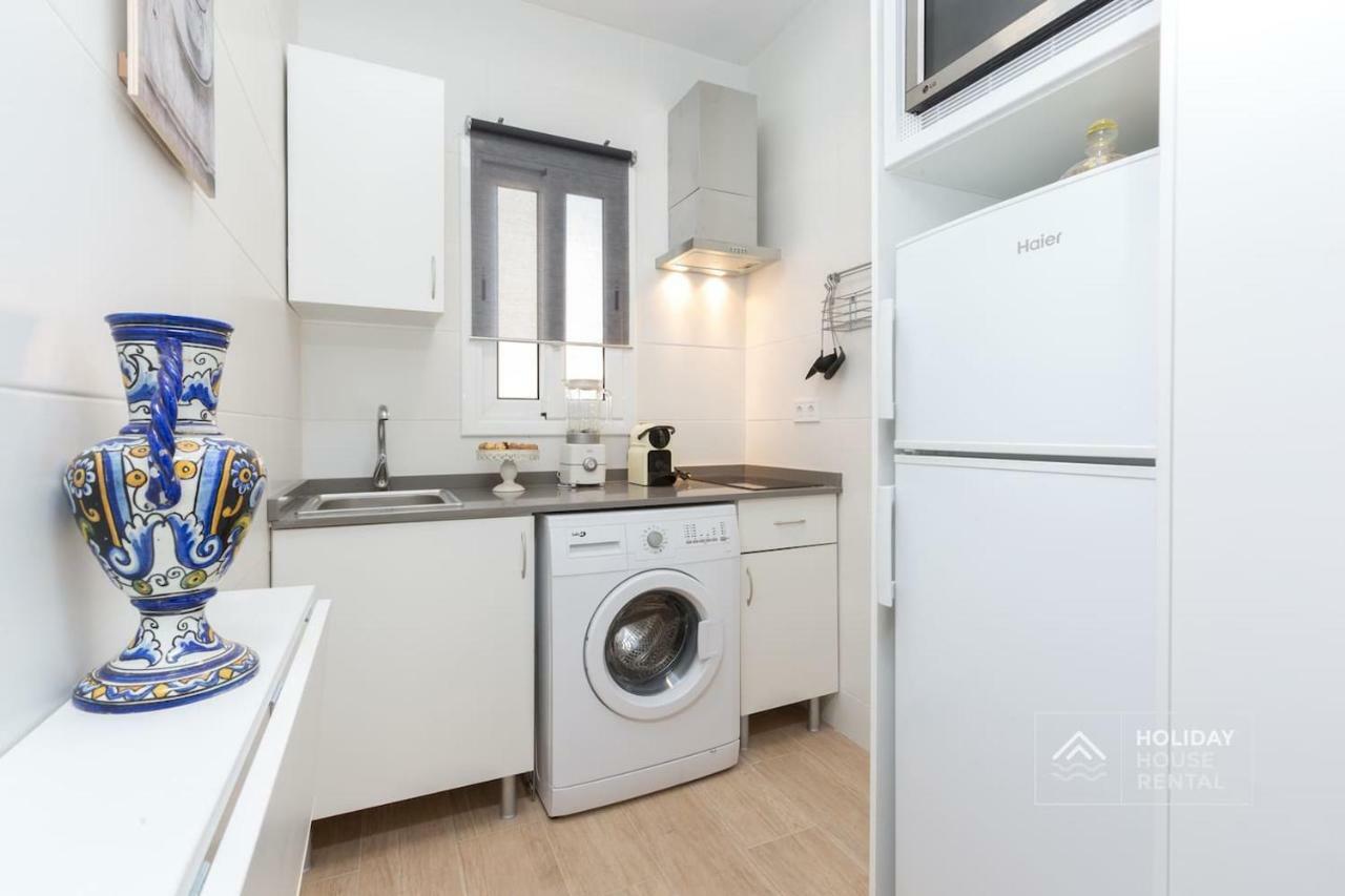S12 - Beach Front Apartment --Free Wifi- Salou Esterno foto